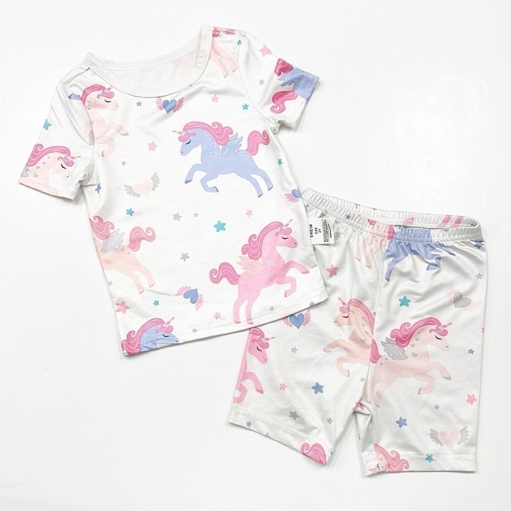 SHEIN toddler girls unicorn print pajama set